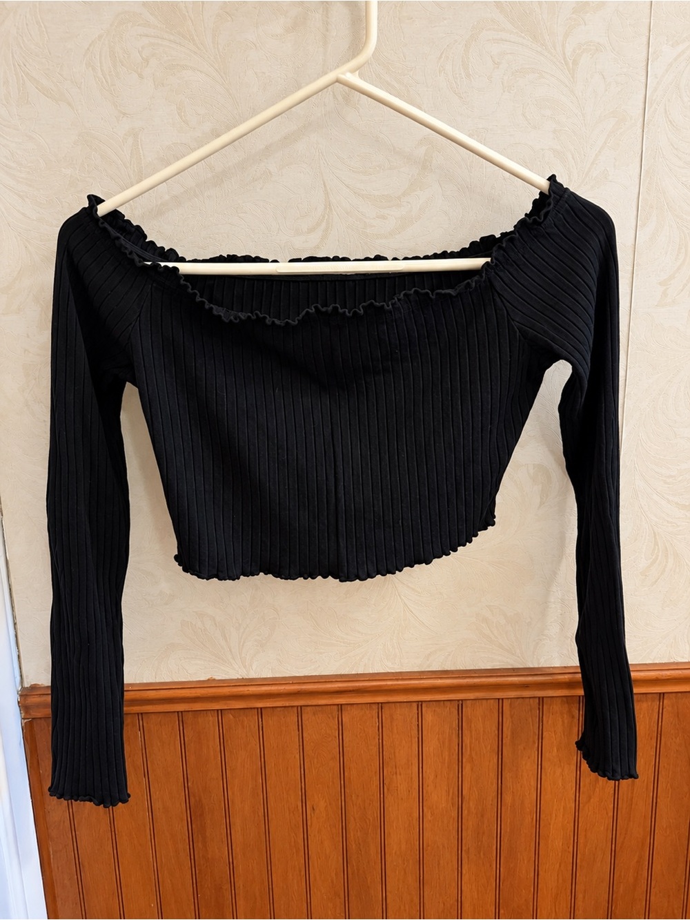 SHEIN Black Ribbed Off-Shoulder Cropped Top